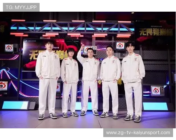 英雄联盟S12总决赛决赛激战正酣，现场气氛火爆，s12总决赛lpl